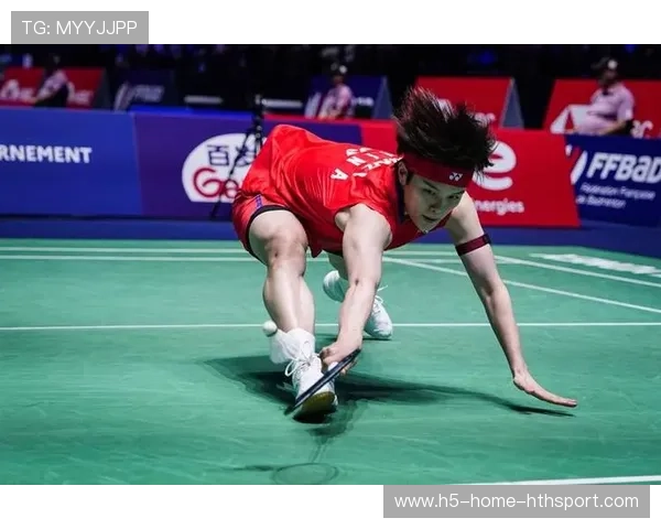 羽毛球跨步救球堪称绝活：突破极限的技巧与训练秘籍