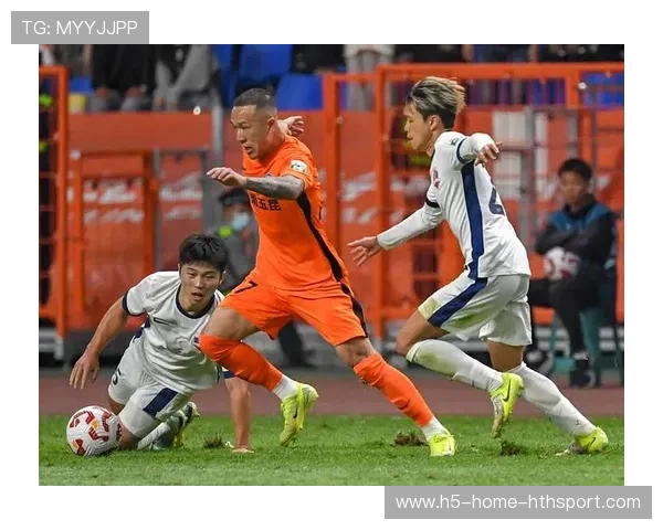 云南玉昆前场高压收效显著，频频断球得手